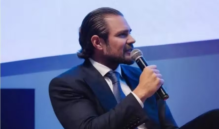 MP pede que TCU investigue a presença de autoridades em festas de Vorcaro