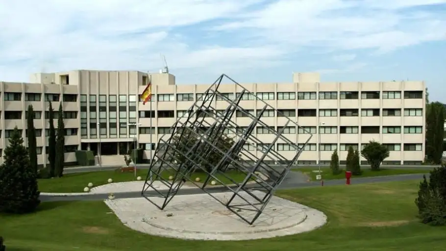 Si no me crees compruébalo: El CNI busca nuevos espías