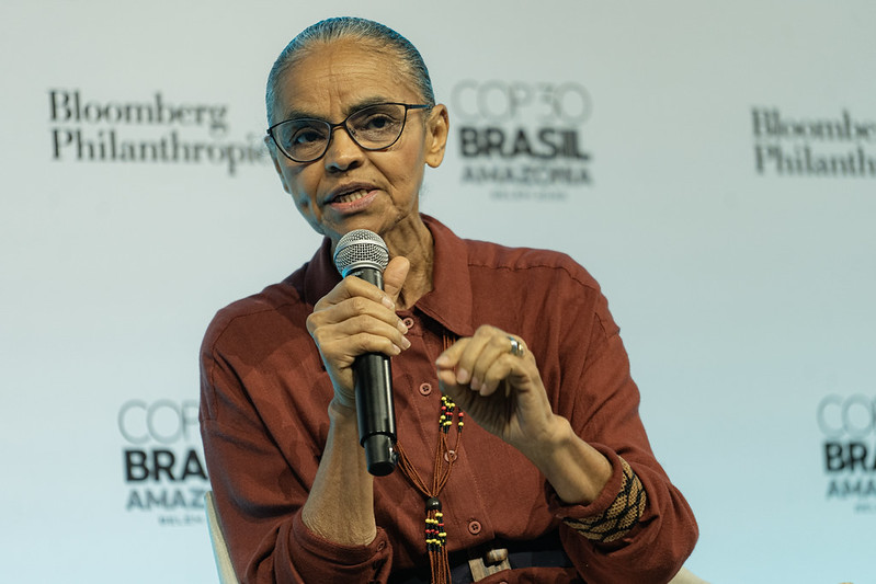 Marina Silva exalta manifestações na COP30 depois de COPs em países autoritários episode artwork