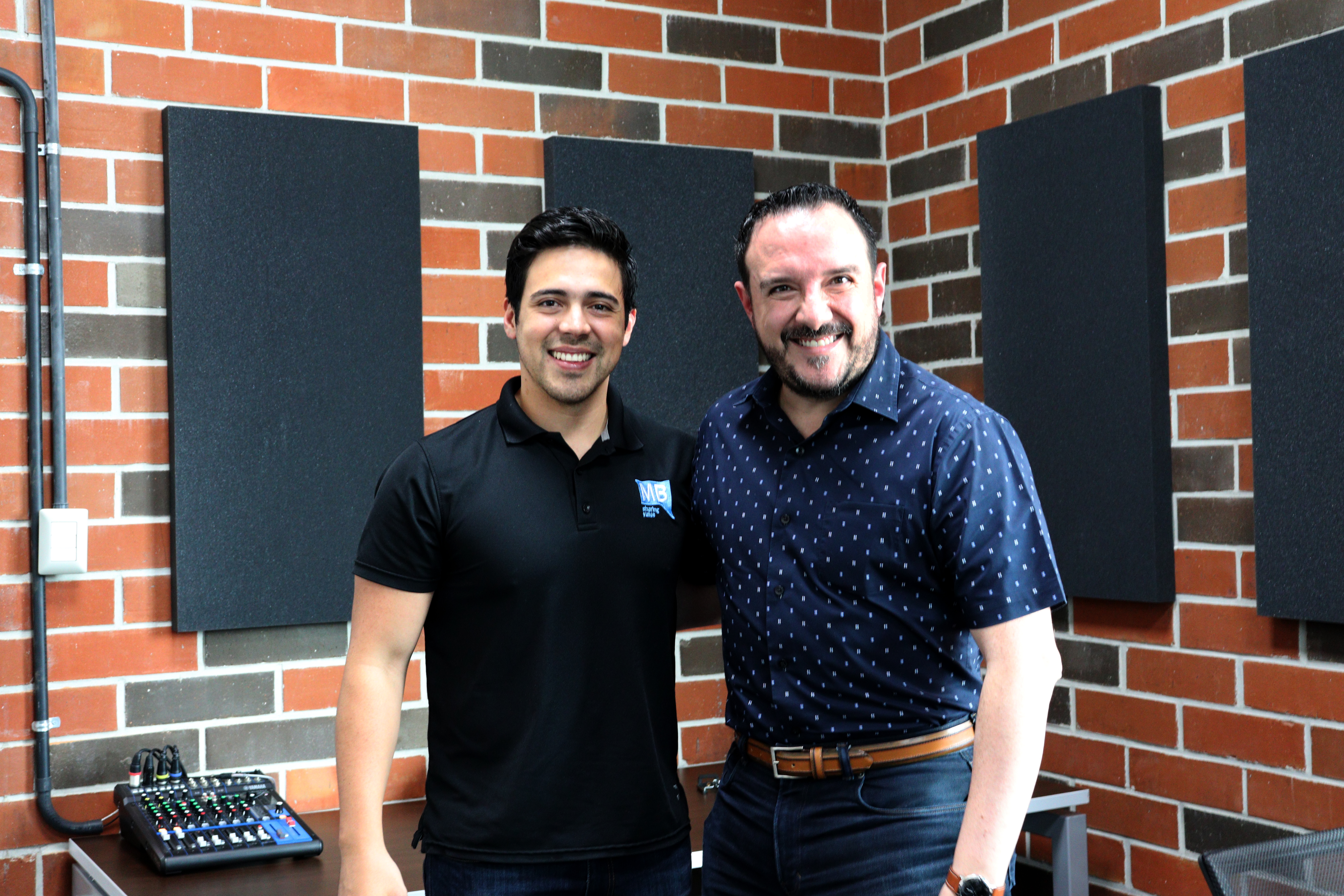 Episodio #85- Liderazgo en el emprendimiento con Julio Zelaya - MBPodcast episode artwork