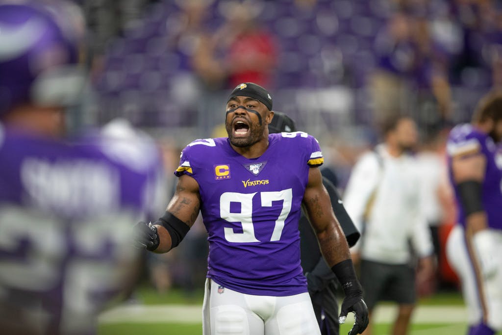 Quiet trade deadline, Vikings-Lions storylines and more