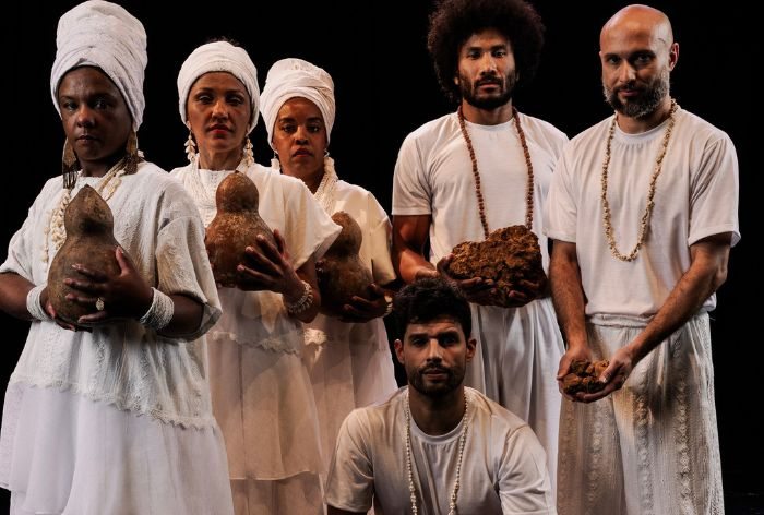 Quais são as perspectivas de uma pessoa que sai da cadeia? Espectáculo teatral discute episode artwork