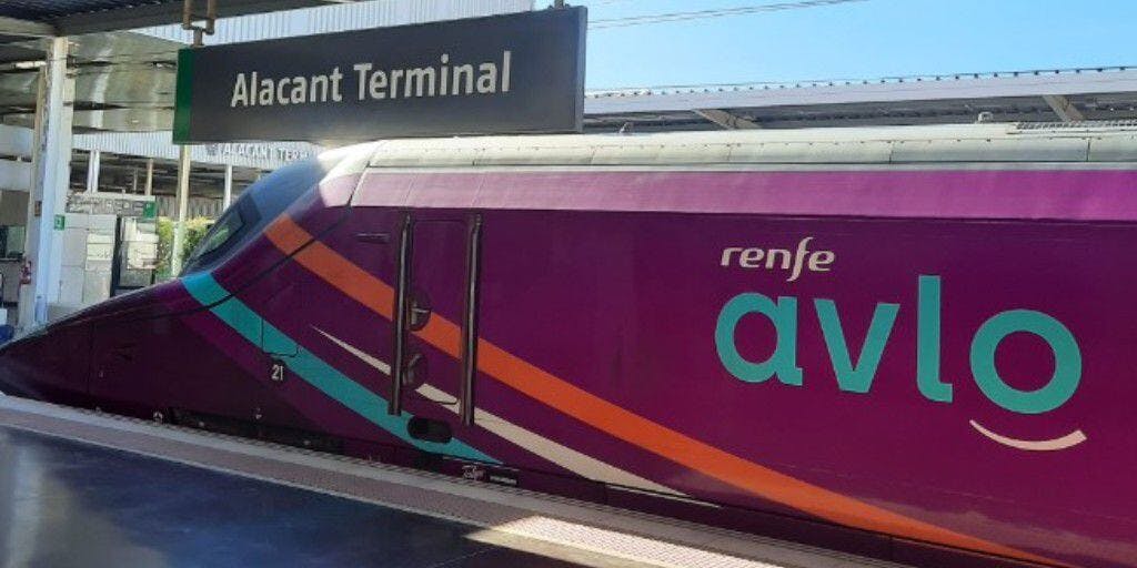 ¿Descarrilará el tren al aeropuerto de Alicante? ¿Descarrilará el tren al aeropuerto de Alicante?