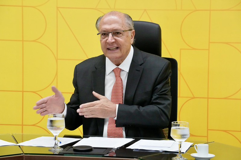 Acordo Mercosul-União Europeia pode entrar em vigor em maio, diz Alckmin episode artwork