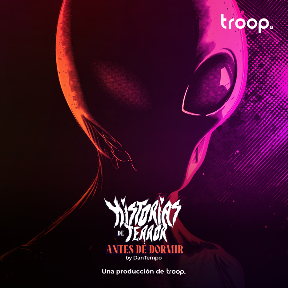 HAY ALGUIEN LLORANDO AFUERA DE MI CASA