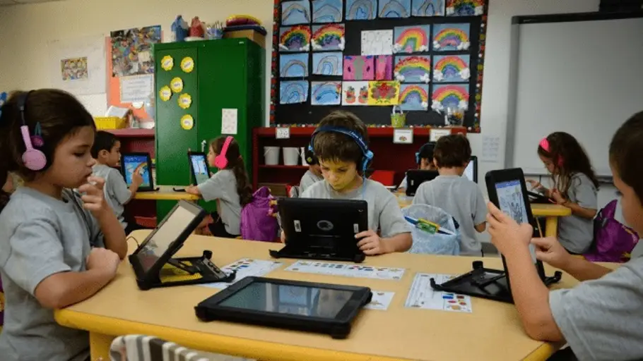 "La desaparición planificada de la infancia"