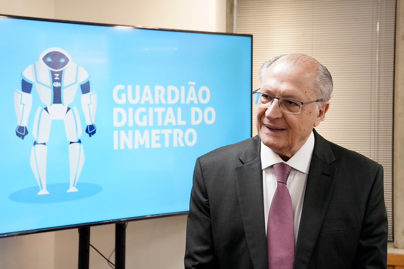 Alckmin afirma que governo federal avalia acionar Lei da Reciprocidade em resposta ao tarifaço dos EUA episode artwork