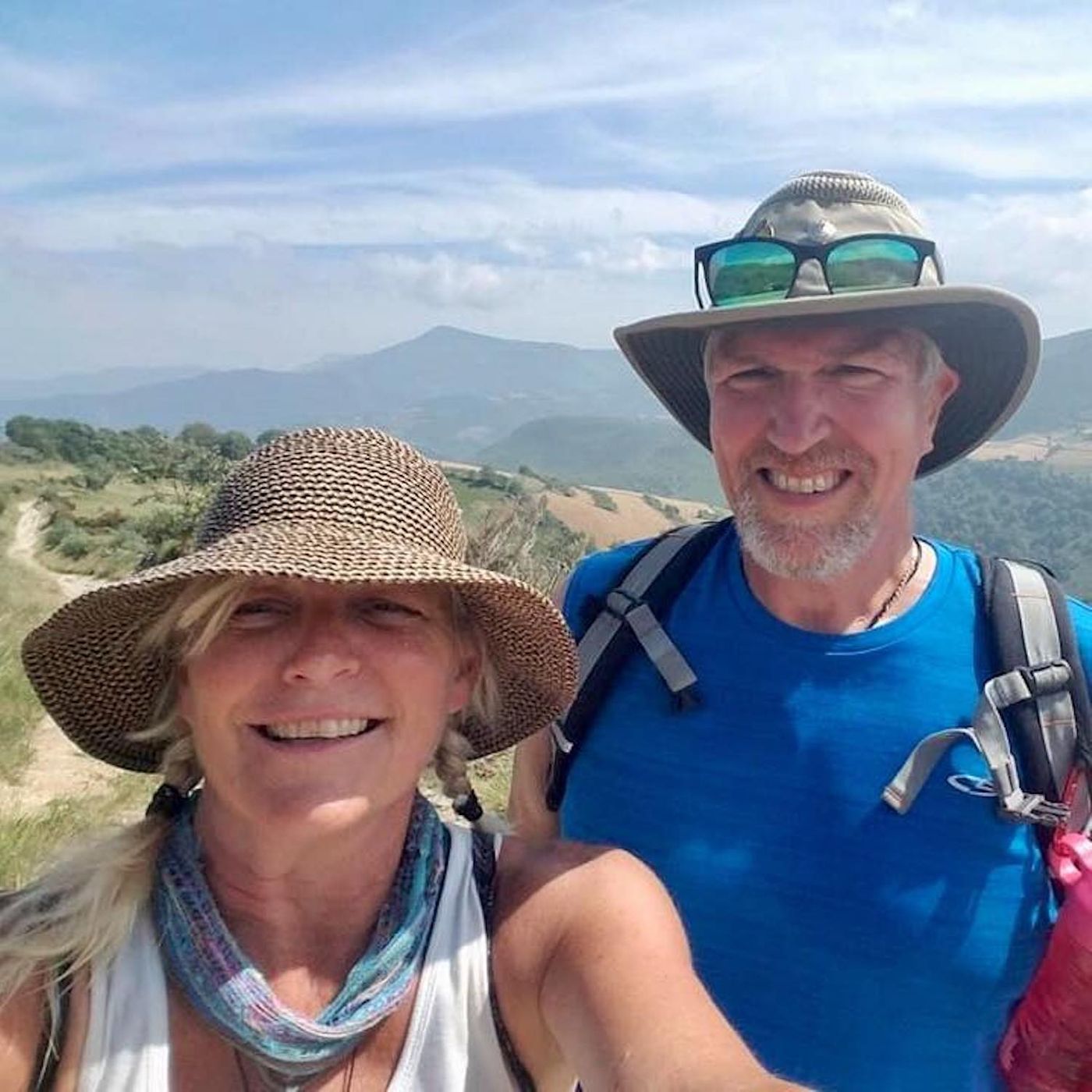 American pilgrim Bill Artz RODE A BICYCLE on the Camino (and he went back to walk it too) episode artwork