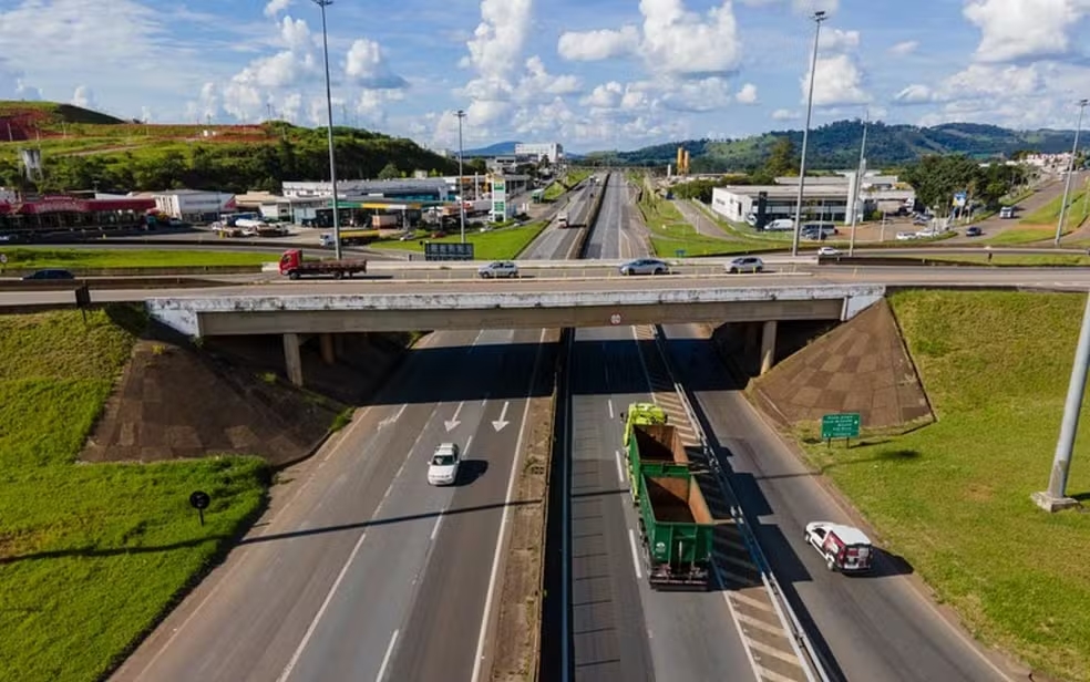 Após reclamações, concessionária diz já ter restaurado 90 km de faixas na Fernão Dias episode artwork