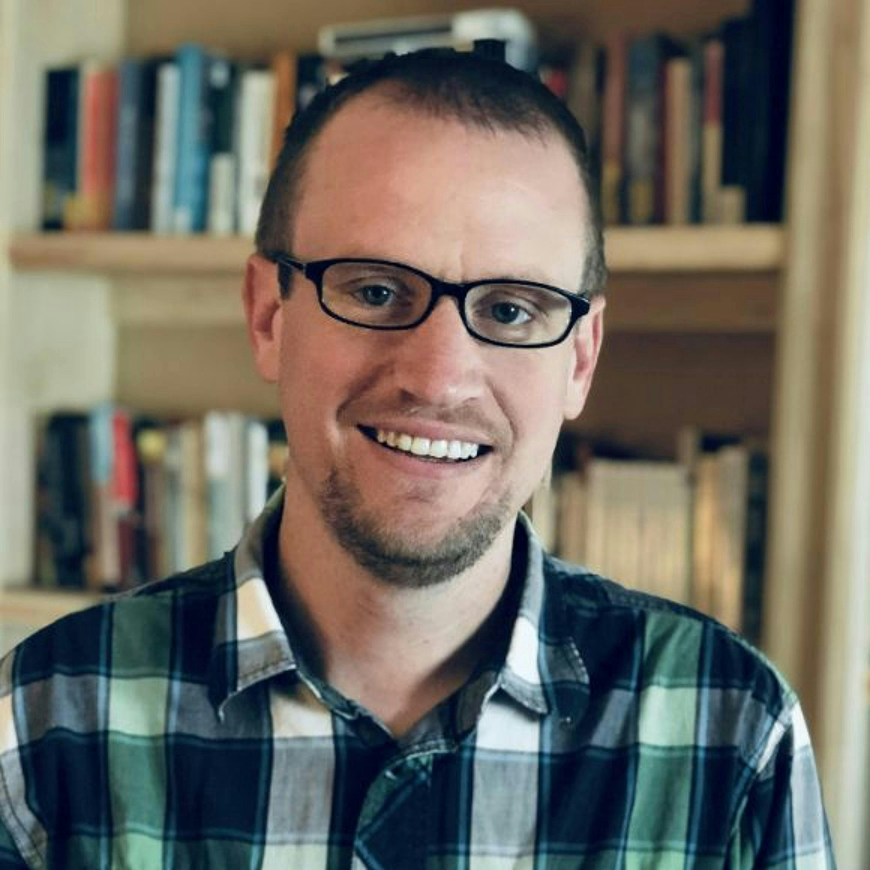 255 - The UFO phenomenon with Dr. Matthew Halsted!