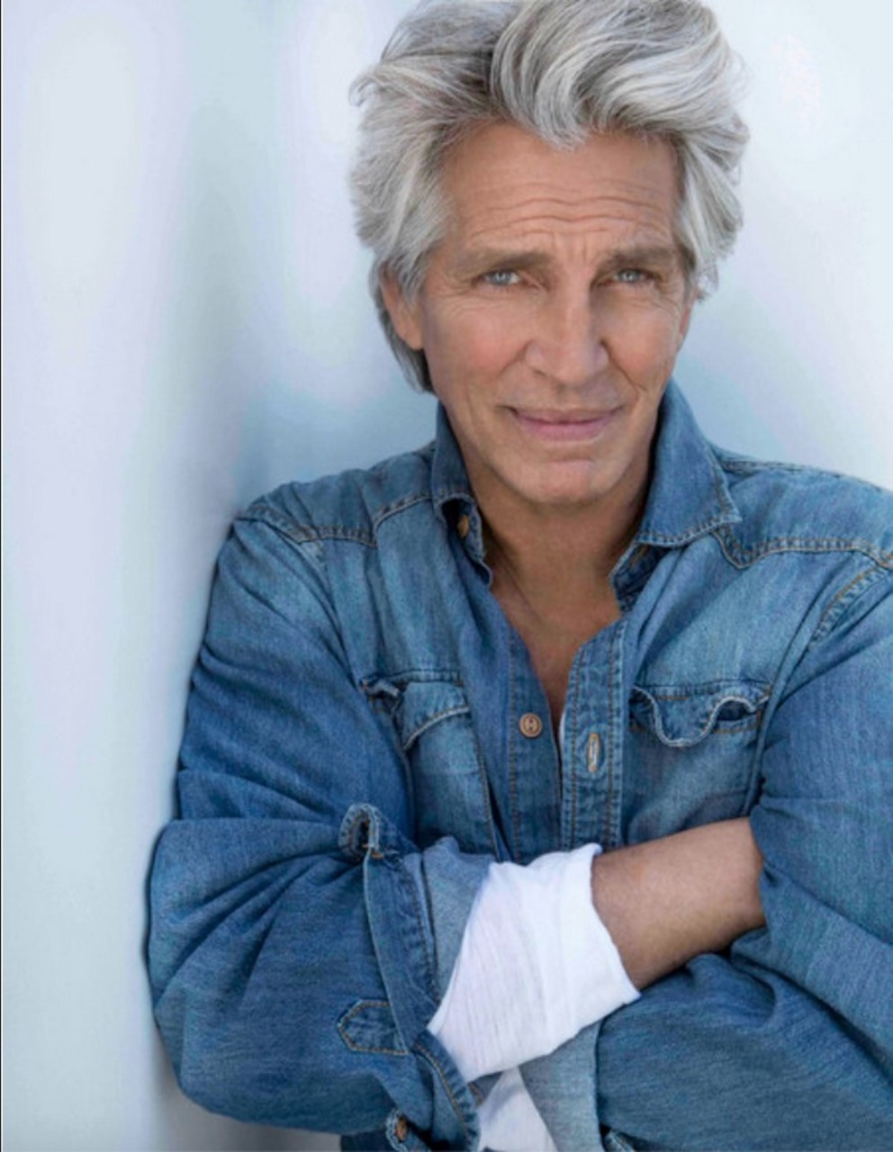 TV Confidential with Ed Robertson