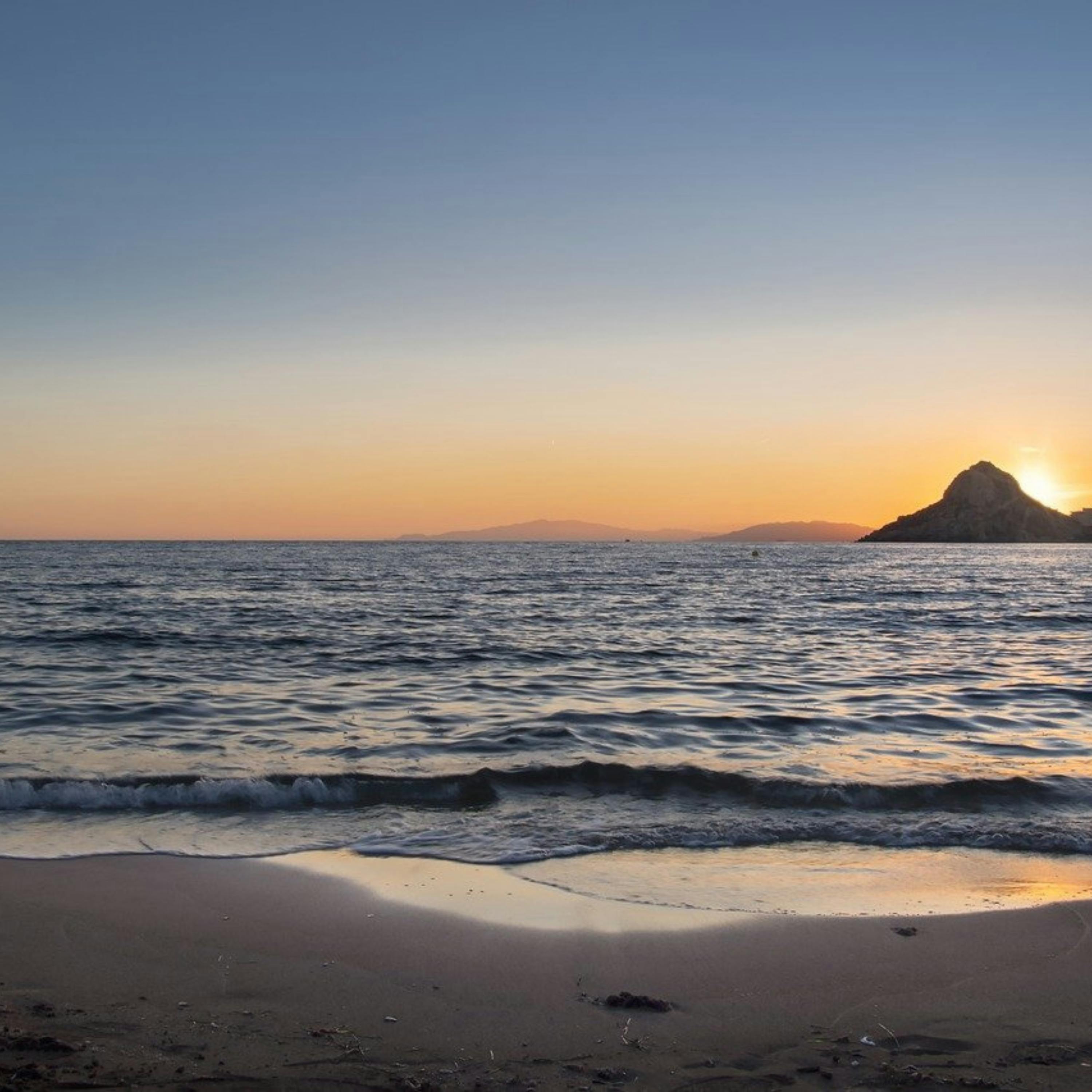 DORMIRSE bajo el Sonido de las OLAS y una MELODÍA Relajante episode artwork