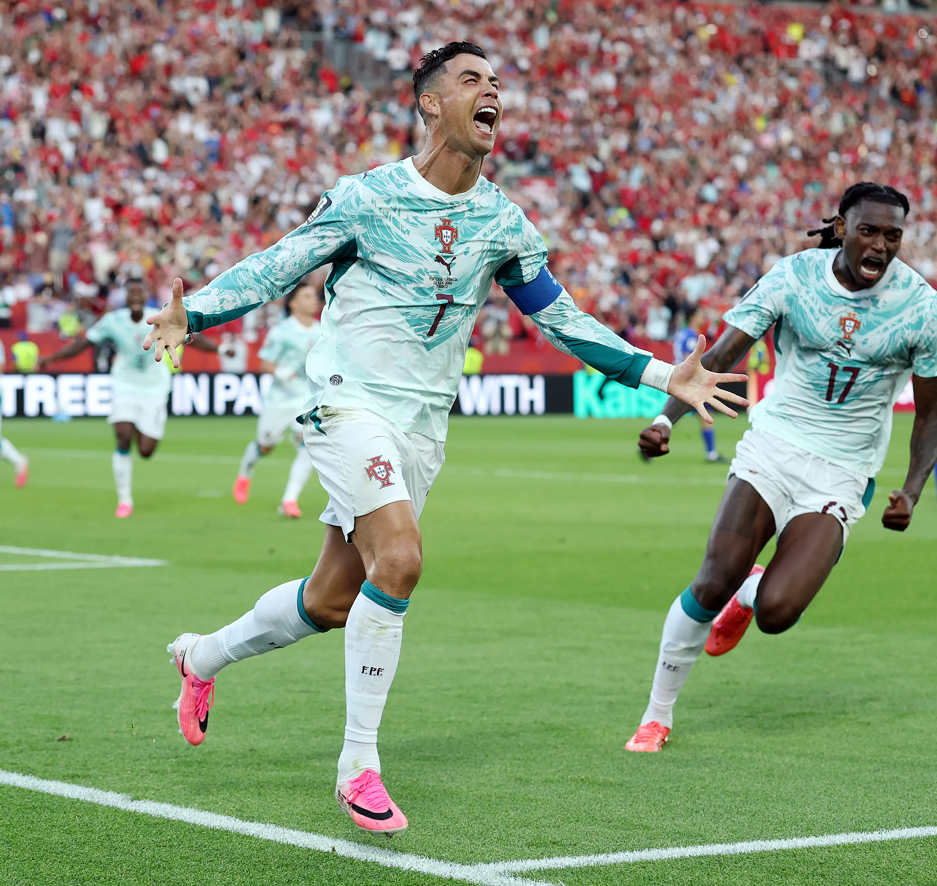 Dia 26 de Copa: Clássico ibérico entre Portugal e Espanha, Estados Unidos recebem a Bélgica e guia de jogos da segunda-feira episode artwork