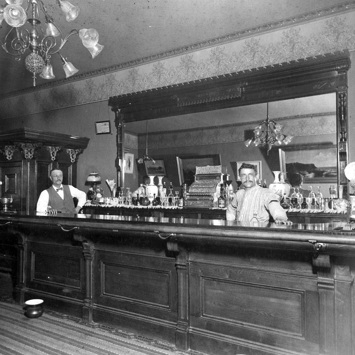Was Moorhead once a drinking destination?
