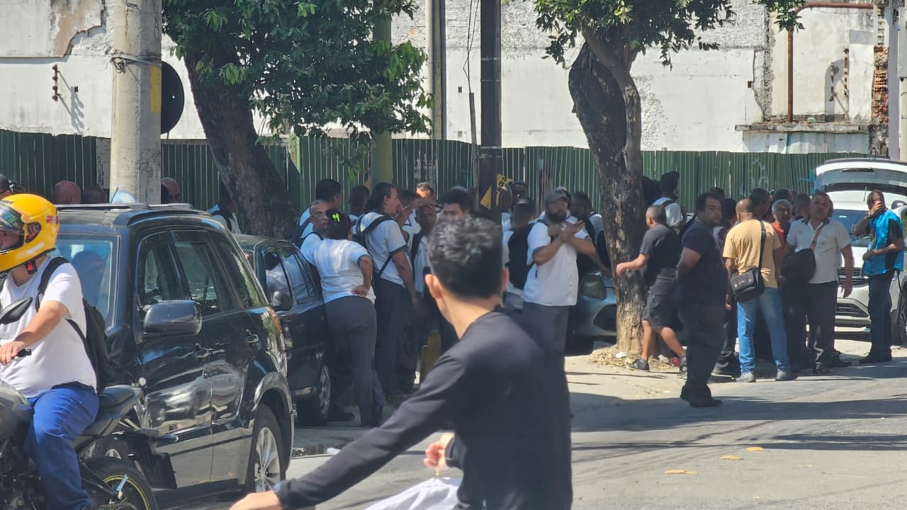 Empresas de ônibus aguardam motoristas retomarem trabalho no Rio nesta terça (30), diz diretor episode artwork