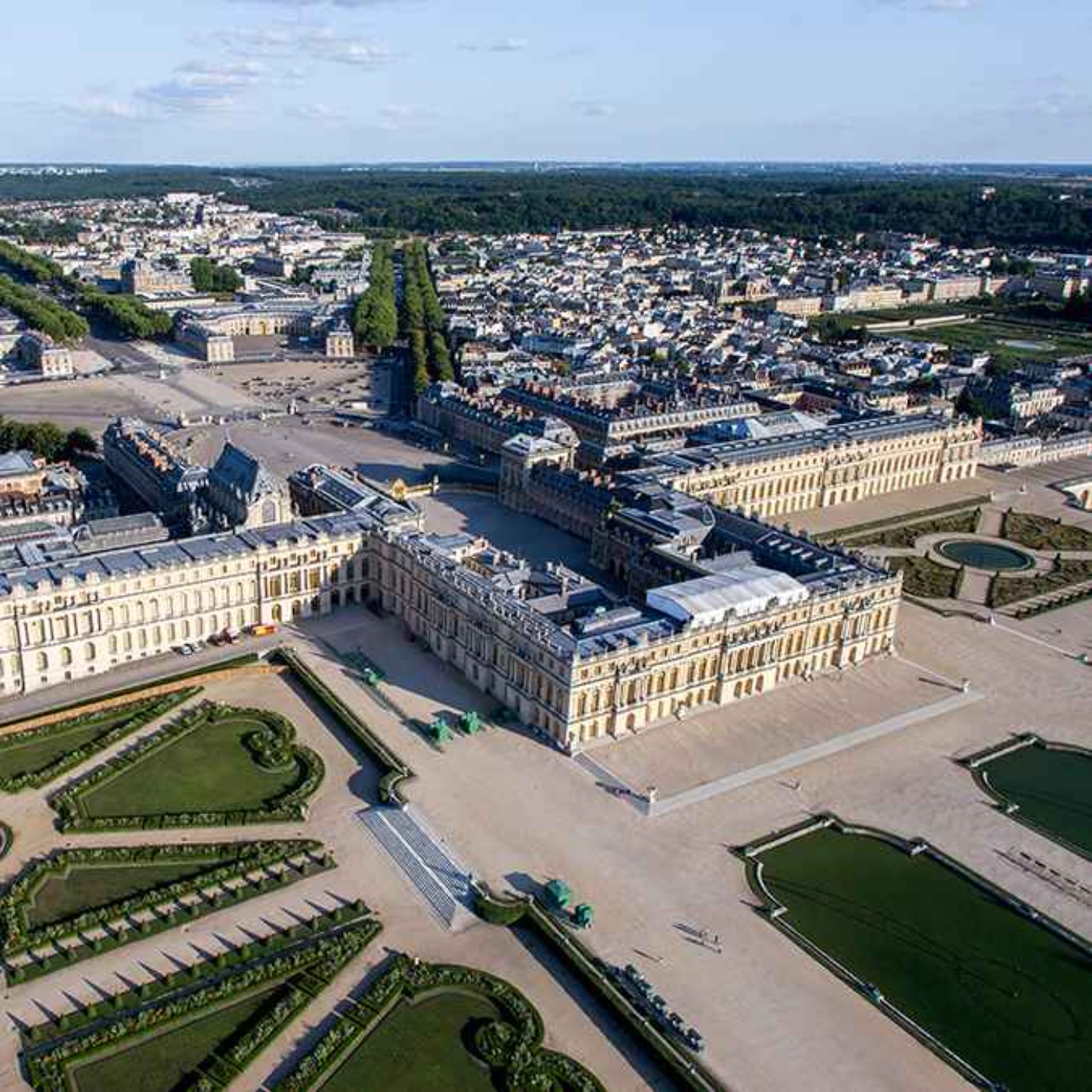 To Versailles! To Versailles!