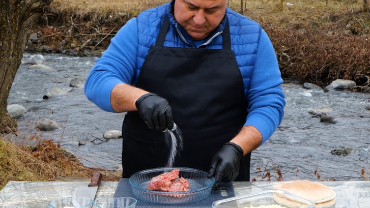 Le top de la cuisine arménienne! Cuisine ASMR en plein air à la montagne episode artwork