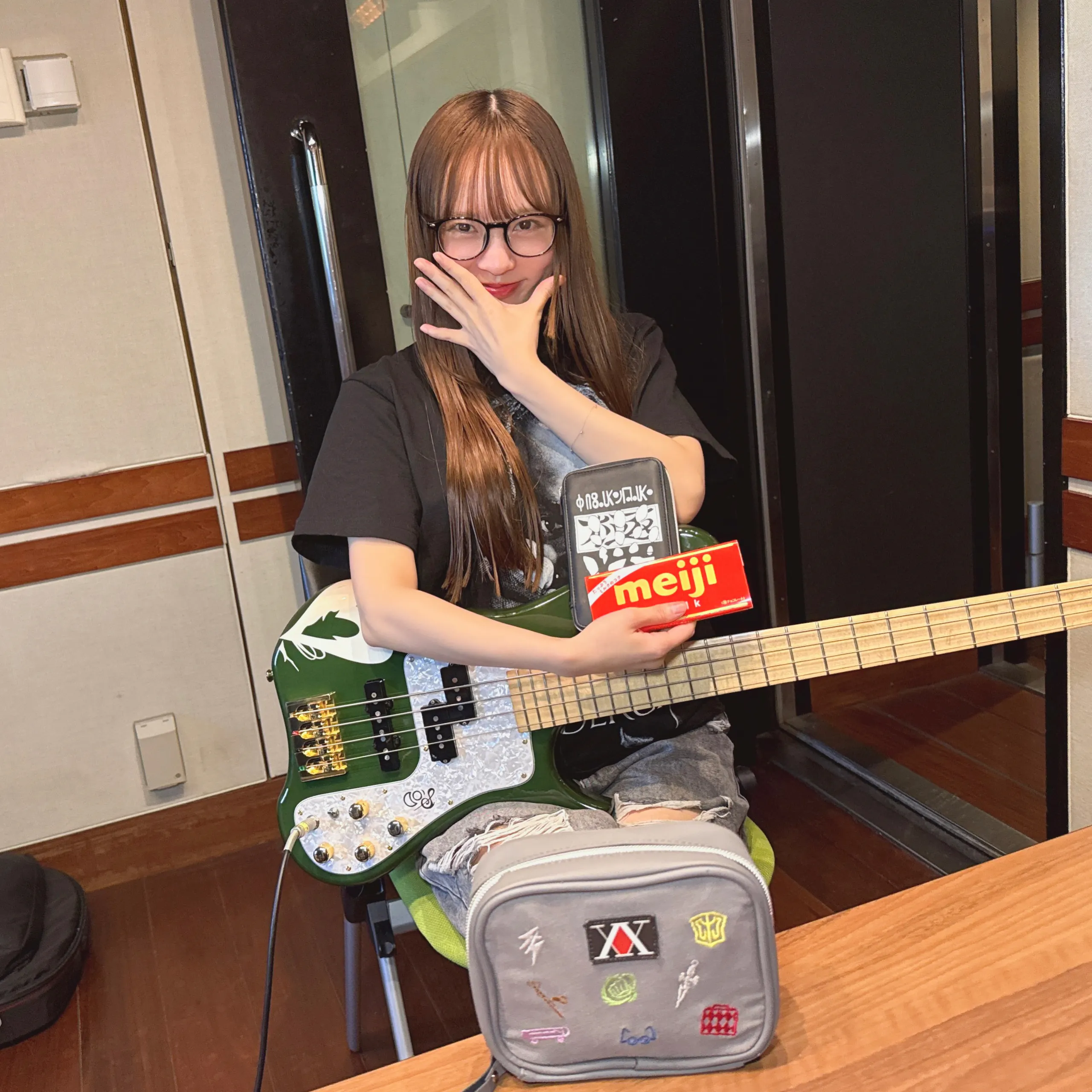 近況トーク&「チョコっとベース相談」をお届け💌ベースのオススメお手入れ方法は?💭 #MINAの軽音部🍫