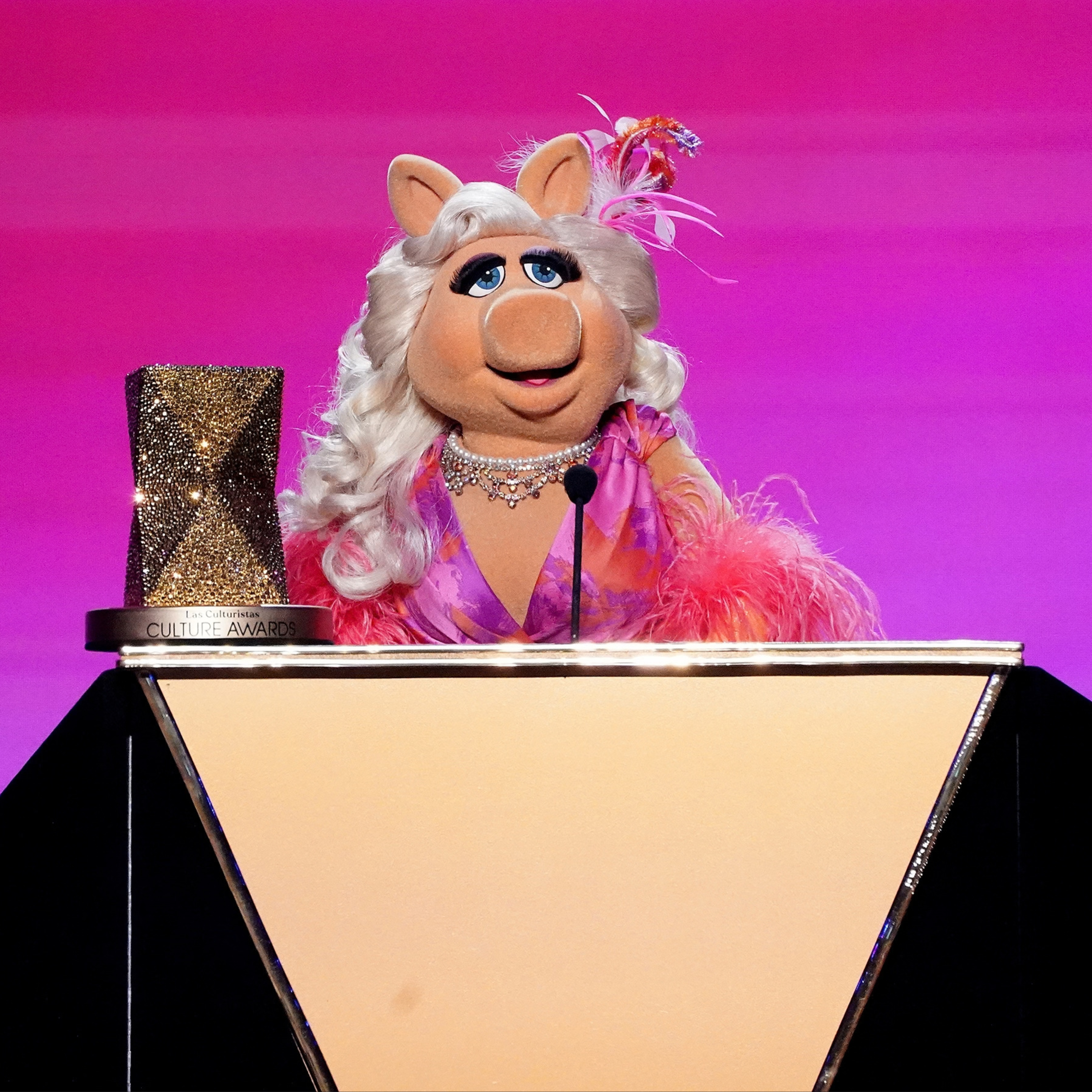 Miss Piggy, feminist diva