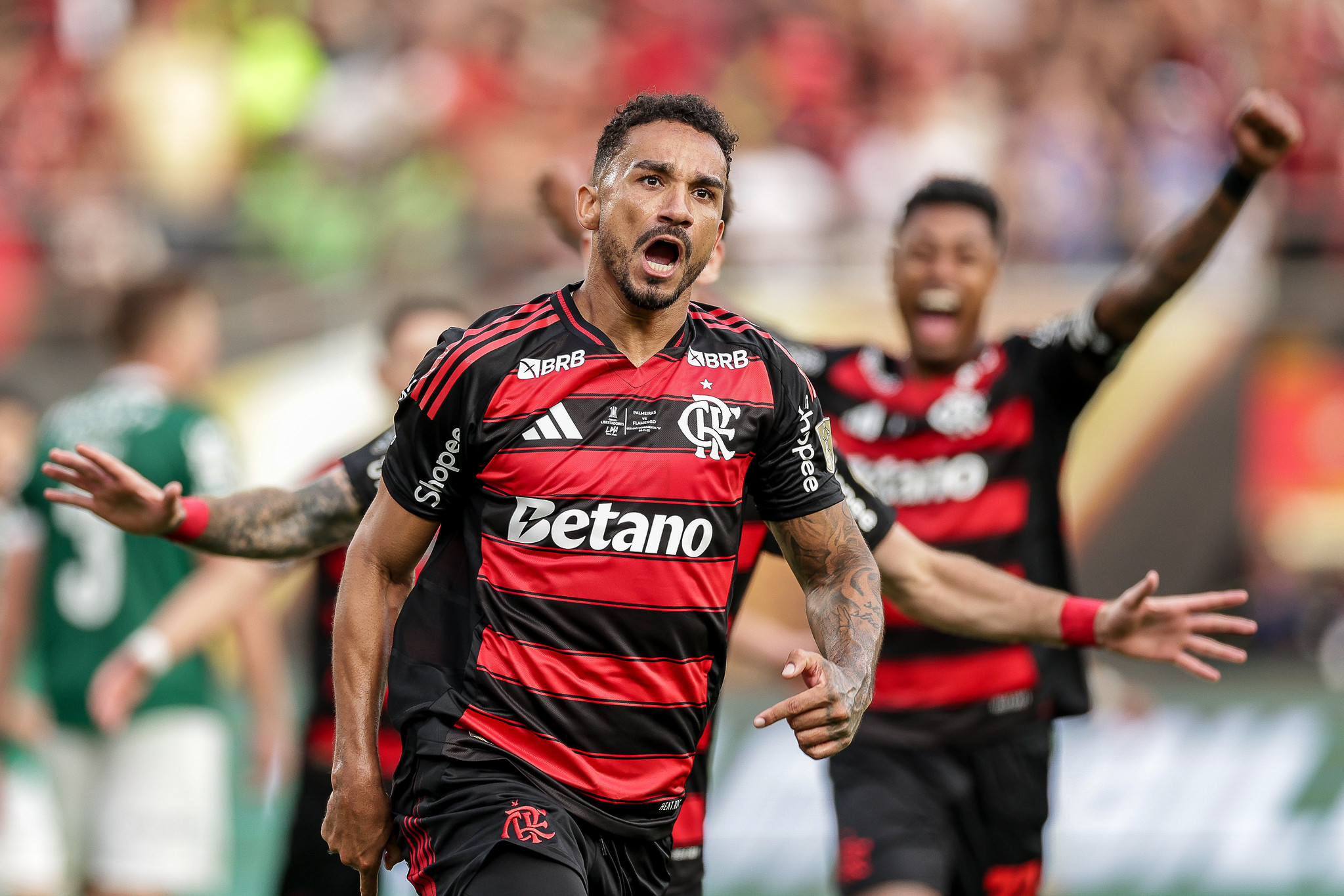 Flamengo chega à final com chances 'equilibradas contra PSG; Vasco pode conquistar segundo título nacional no século