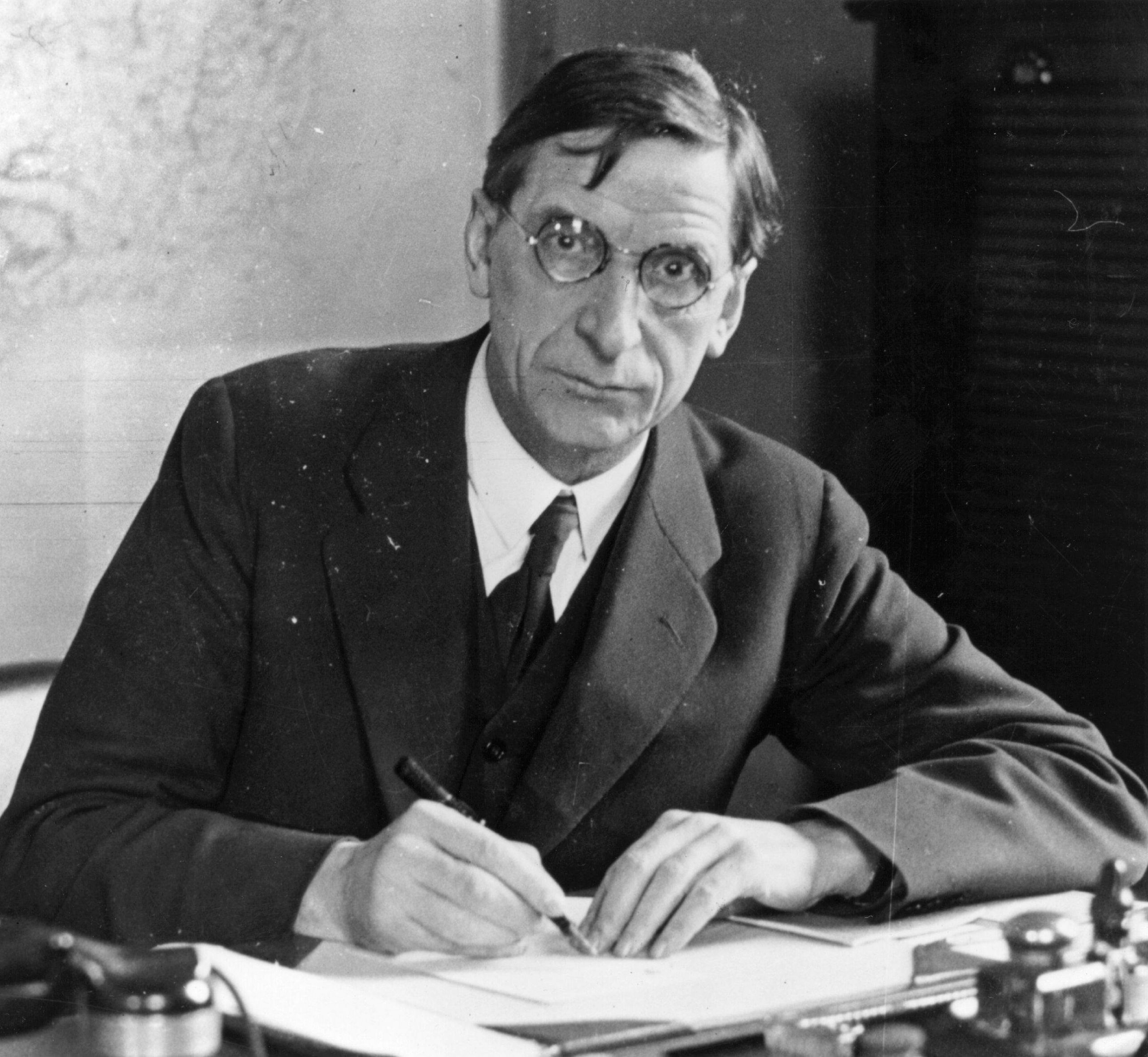 Éamon de Valera – The Long Fella (Part 2) podcast artwork
