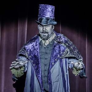 Guest: Clyde Riddlesbrood, entertainer, entrepreneur and author of "Riddlesbrood: The Greatest Brochure In The World" episode artwork