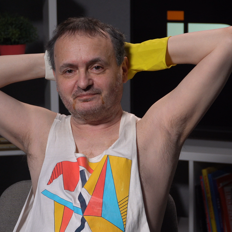 Meztelen stand-upról álmodom – szilveszteri beszélgetés Galla Miklóssal