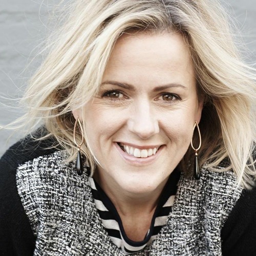 Jojo Moyes - Literary Salon - July 2019 episode artwork