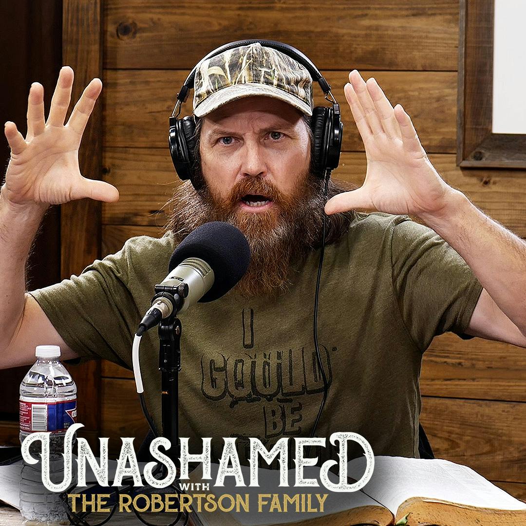 Ep 855 | Phil Wakes Up with a ‘Sizzle’ & Jase Is Triggered by an Aggressive Church Marquee