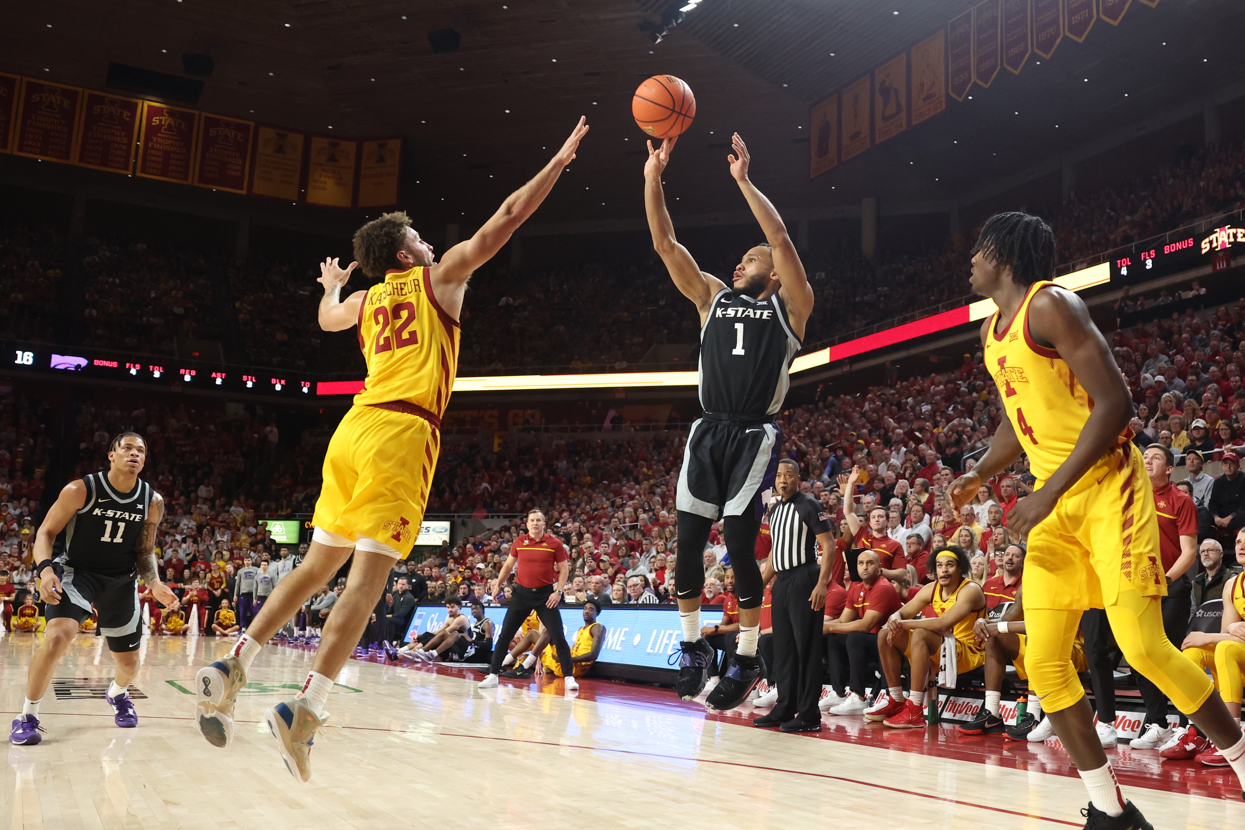 REACTION POD with CW: No. 12 Iowa State tops No. 5 K-State in heavyweight brawl