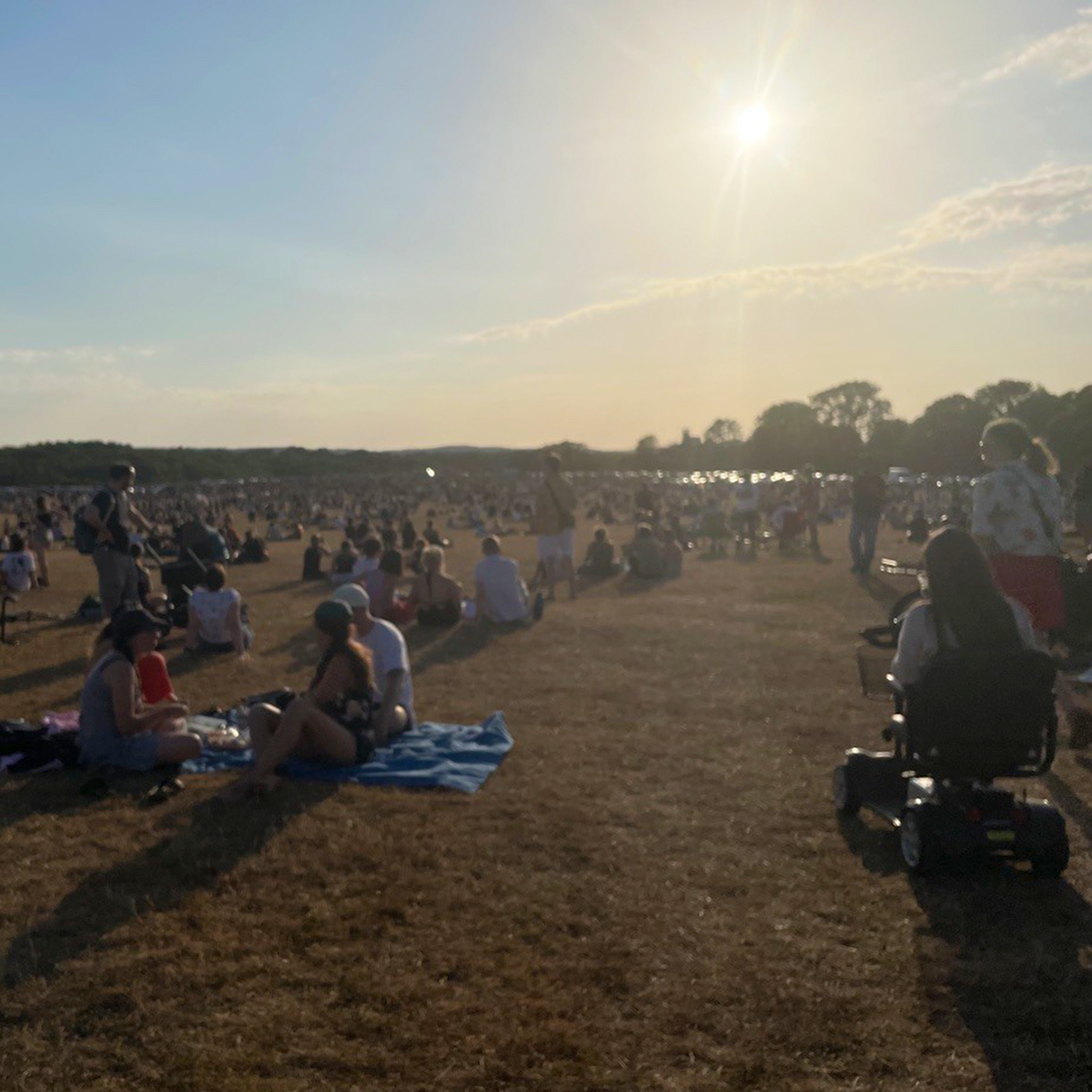 Sound Escape 288. Join the crowds in Bristol witnessing 2026's the solar eclipse episode artwork