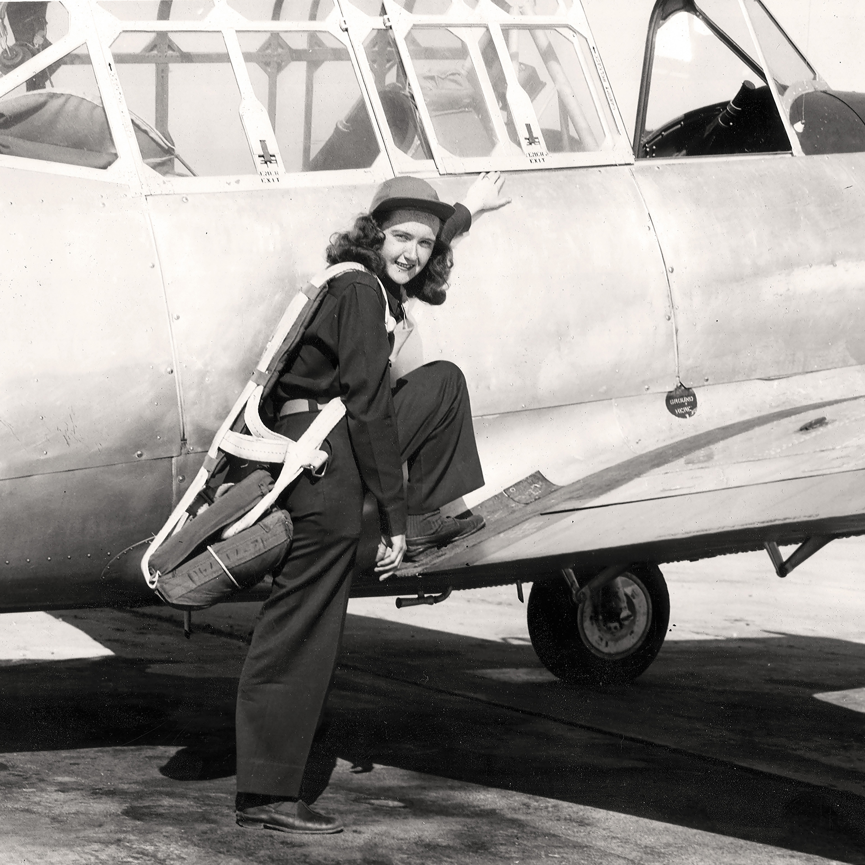 The Forgotten Female Pilots of World War II episode artwork