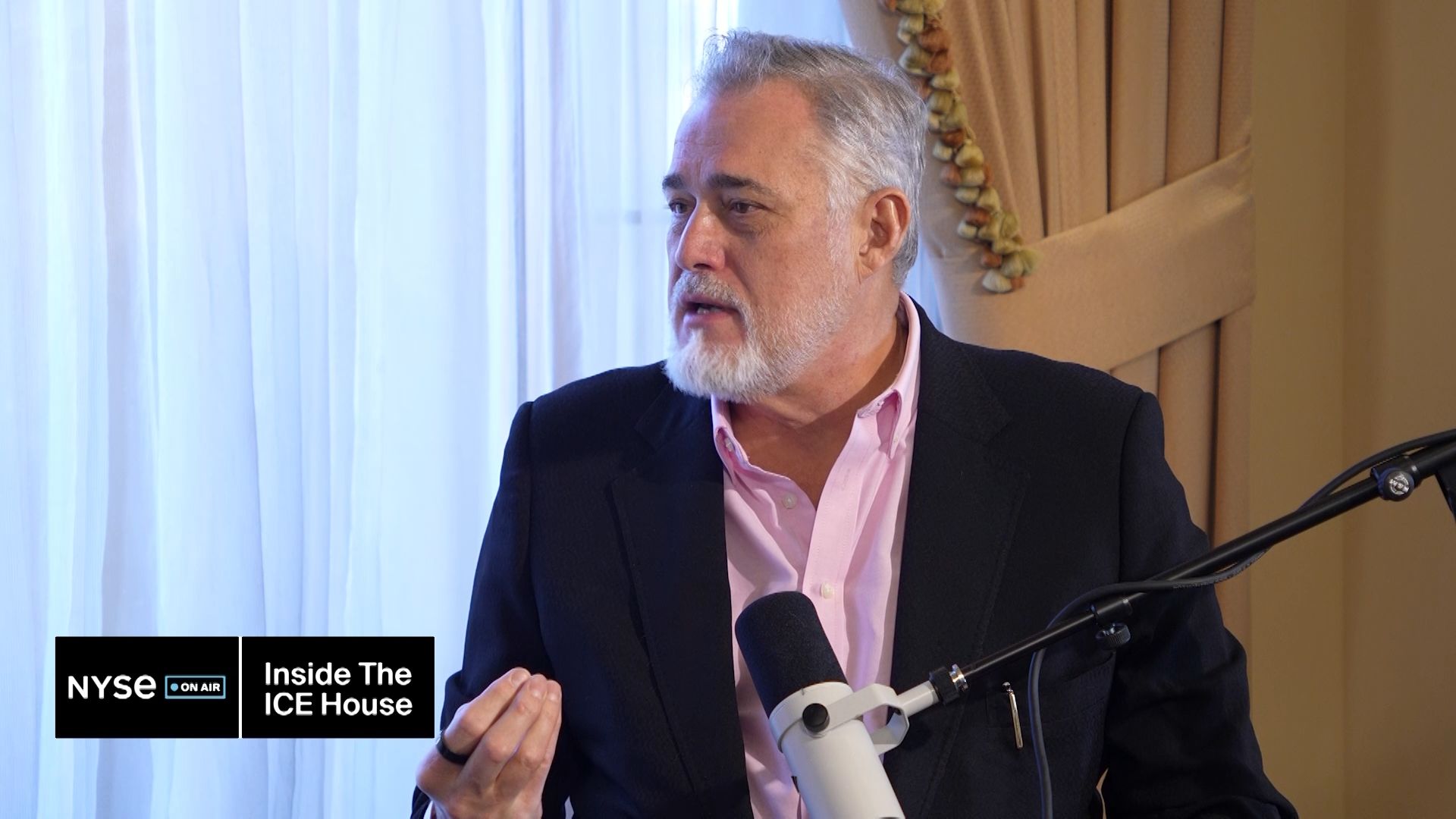 Inside the ICE House x Las Vegas: C-Suite Network Co-Founder & Chairman Jeffrey Hayzlett episode artwork