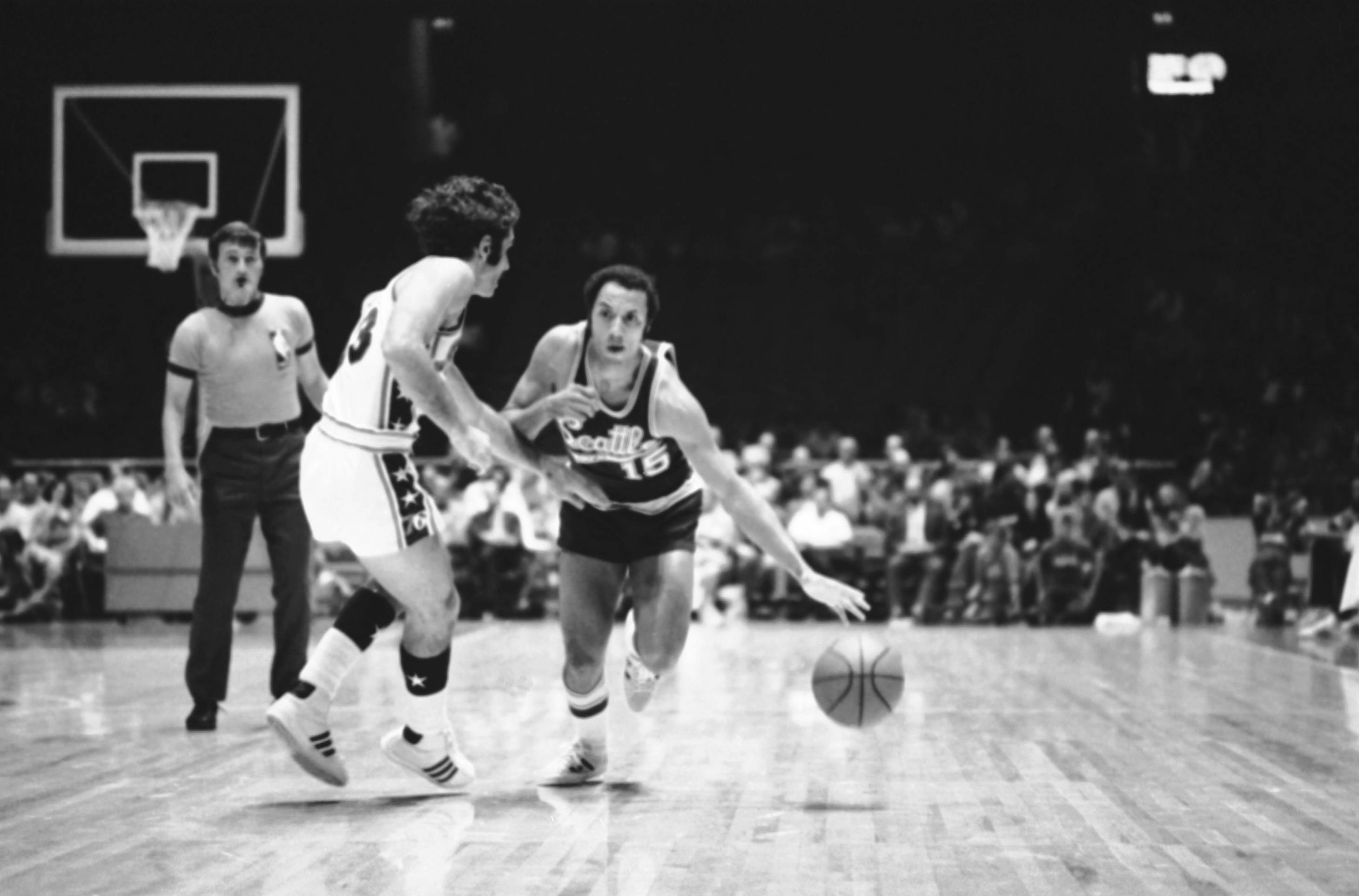 Lenny Wilkens, Hall of Famer and NBA Legend, Dies at 88 Lenny Wilkens, Hall of Famer and NBA Legend, Dies at 88