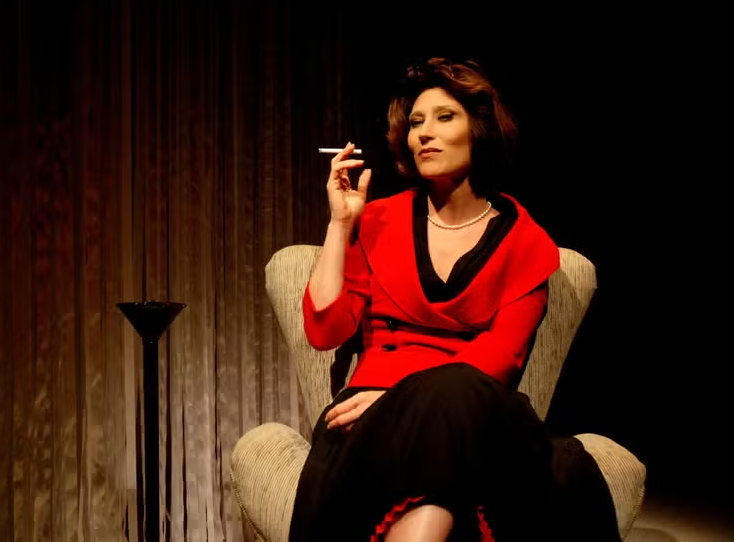 Beth Goulart leva aos palcos a vida e a obra de Clarice Lispector episode artwork