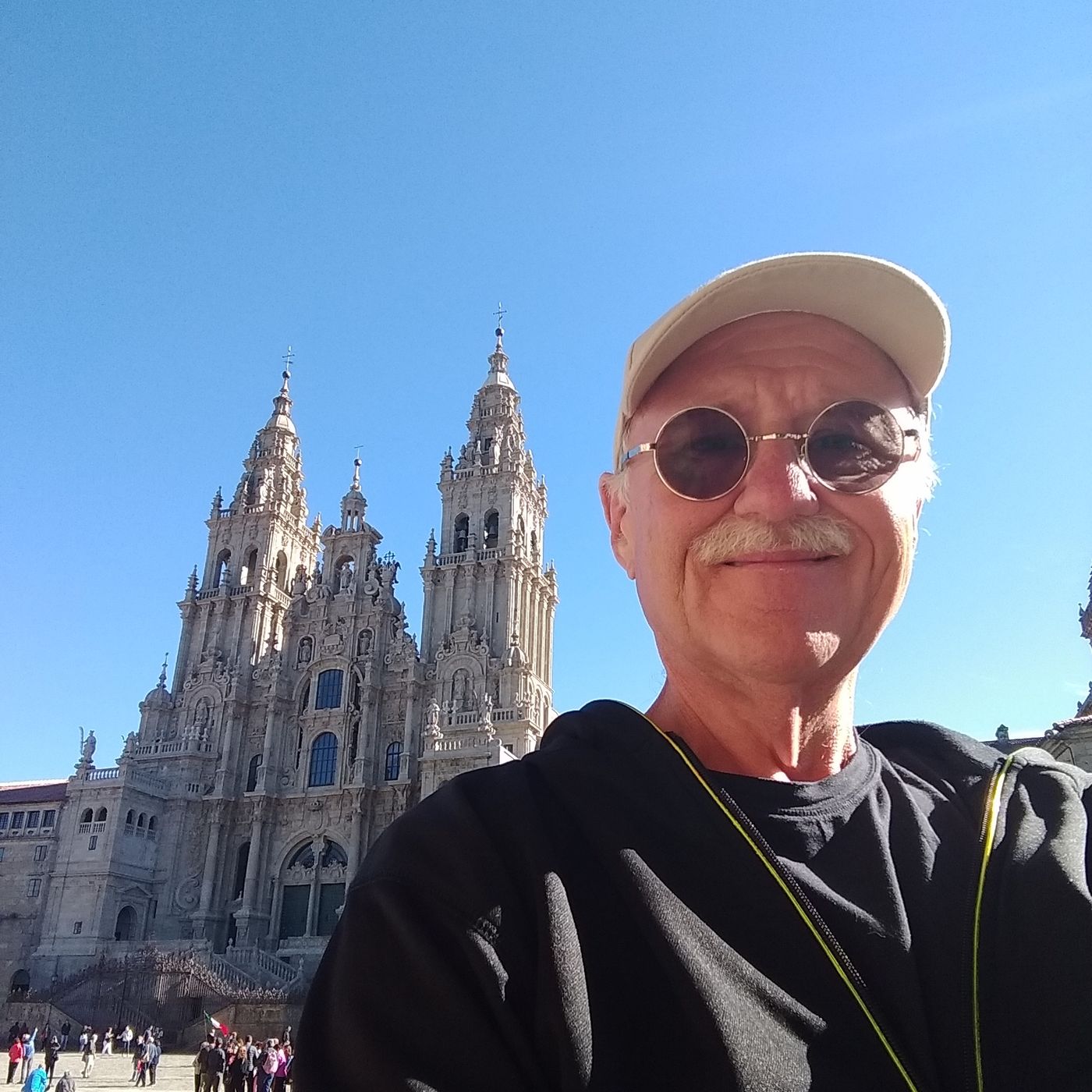 American pilgrim Dave Newlin.  This is pure Camino magic.  A surprise for all of us at the end......!!! episode artwork