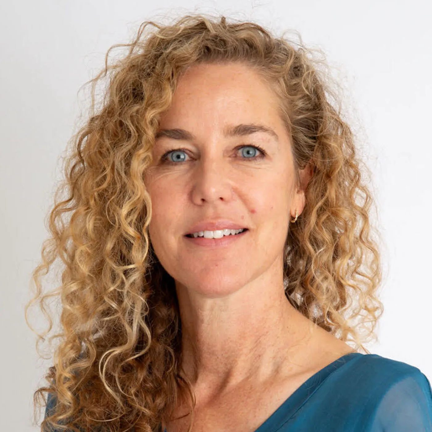 Ep. 166 Innovating Urology: Surgeons Trailblazing Solutions with Dr. Alexandra Haessler, Dr. Jay Shakuri-Rad, and Dr. Tova Weiss — BackTable Urology cover