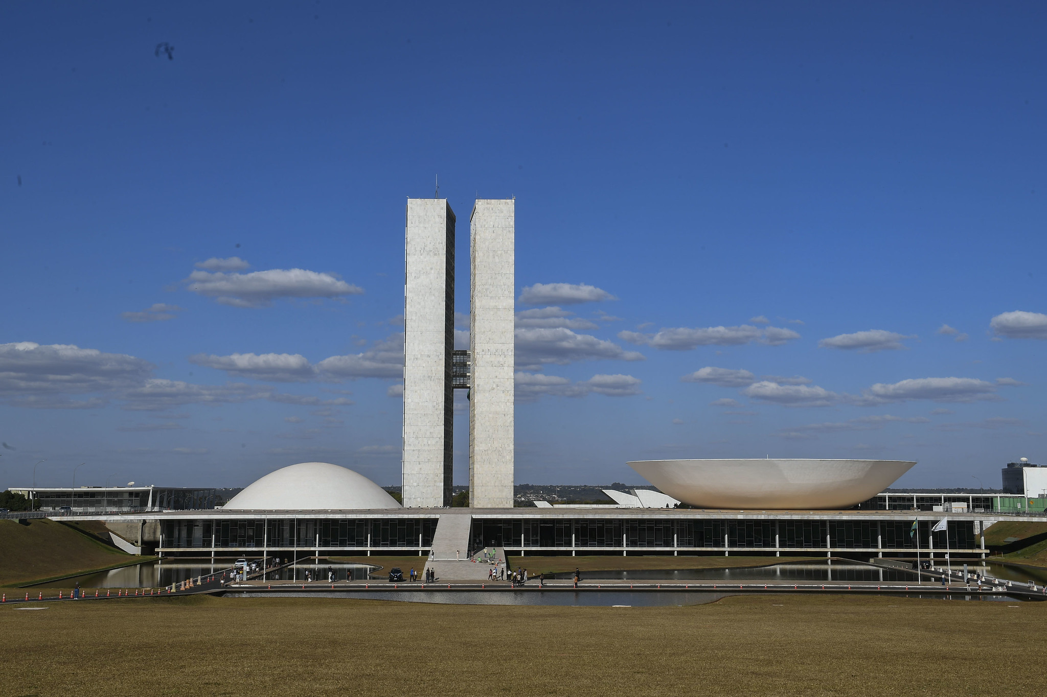 Congresso derruba vetos de Lula sobre dívidas dos estados e licenciamento ambiental