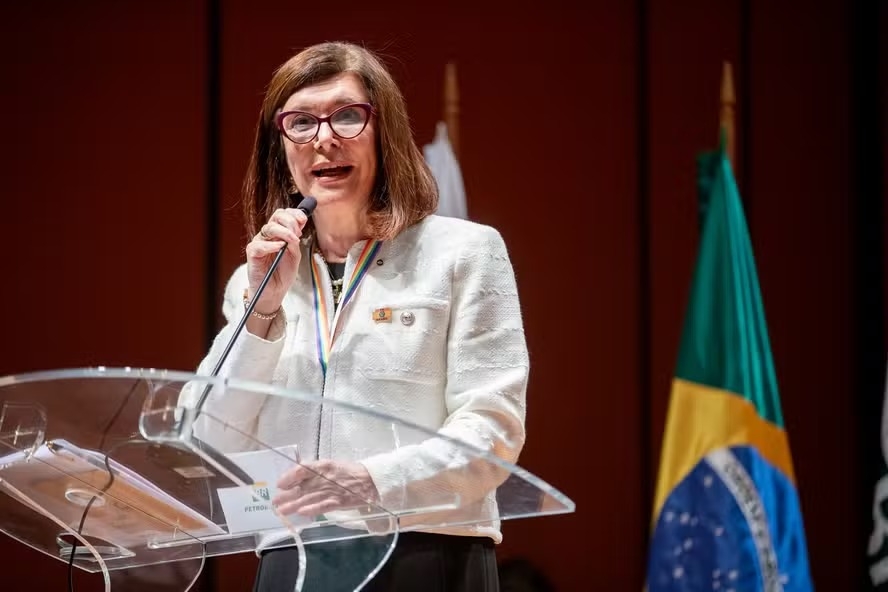 Presidente da Petrobras diz que  empresa estuda ser autossuficiente em diesel nos próximos 5 anos