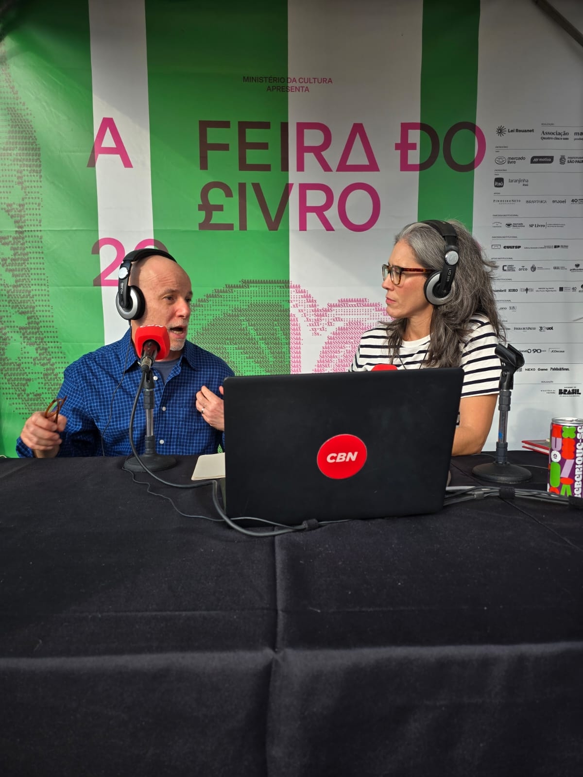 A Ilha do Silêncio: novo livro de Zé Godoy conecta extermínio indígena e ditadura de Pinochet na mesma ilha episode artwork
