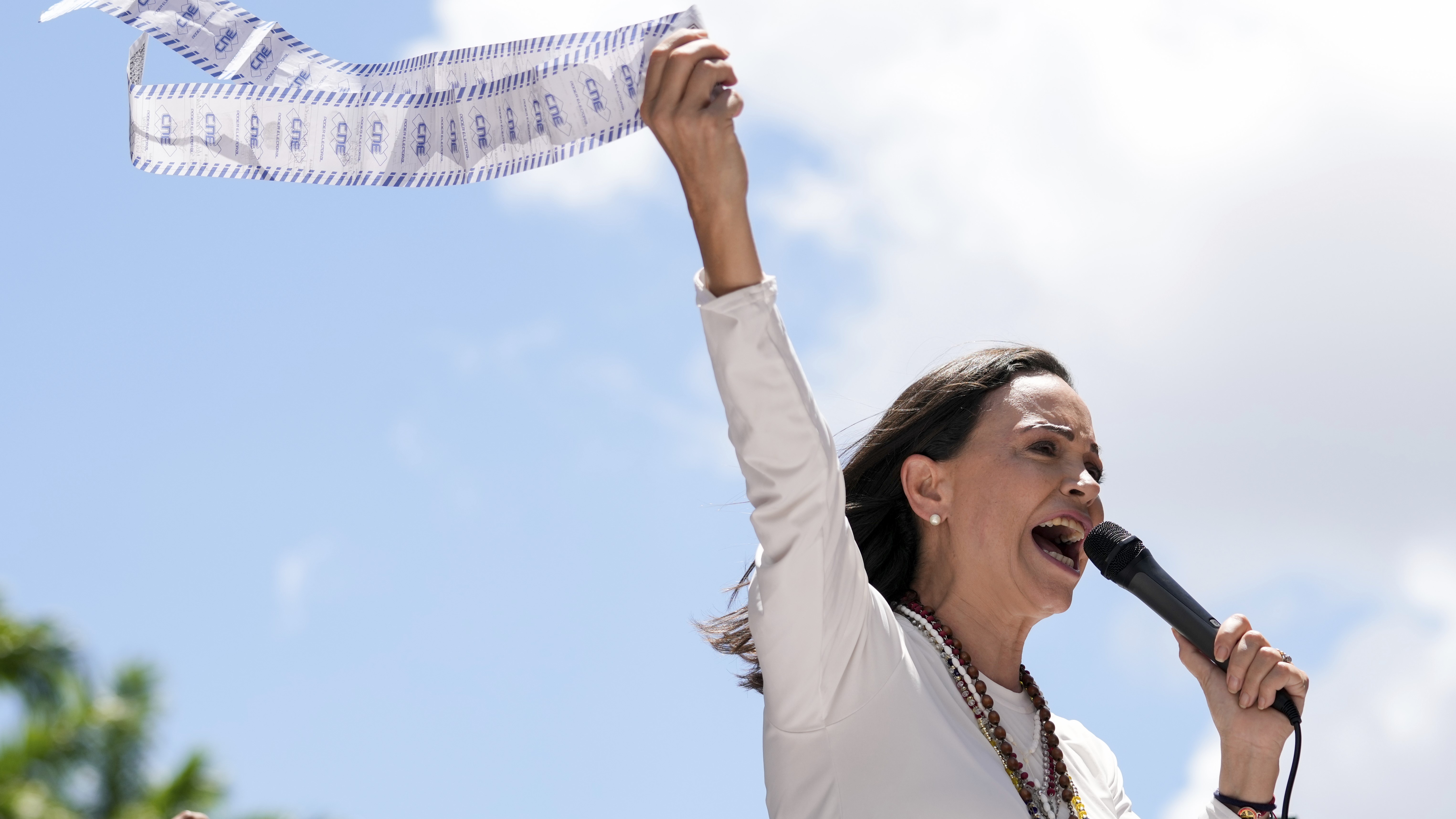 María Corina Machado expone lobby petrolero