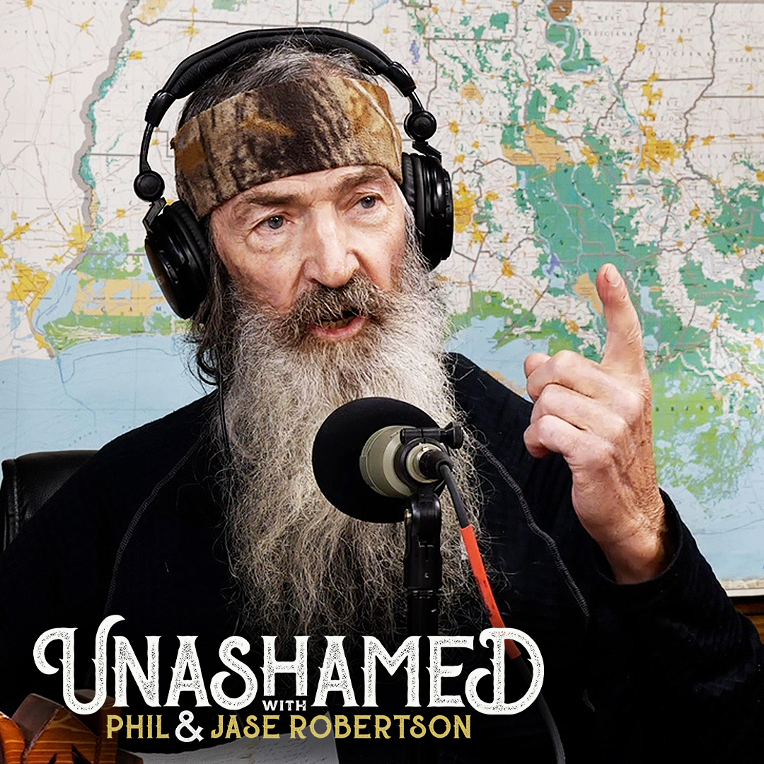 Ep 617 | Phil's Recovery from Back Surgery — in Crazy Detail & Jase Calls a Preacher's Deadly Bluff