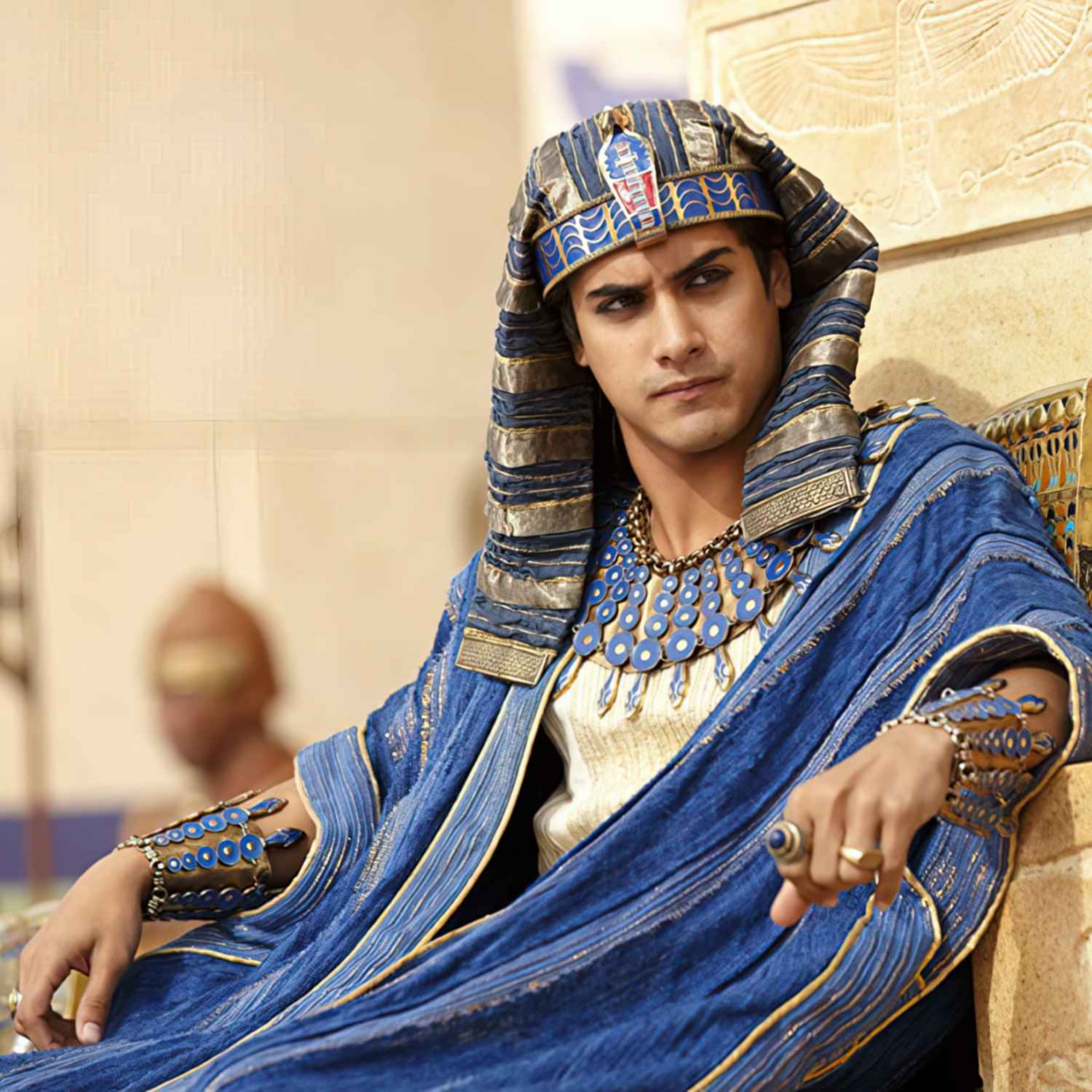 Tut (2015) A Strange Miniseries