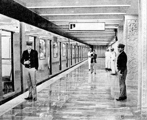 "EL METRO ME LLEVO A OTRA EPOCA"