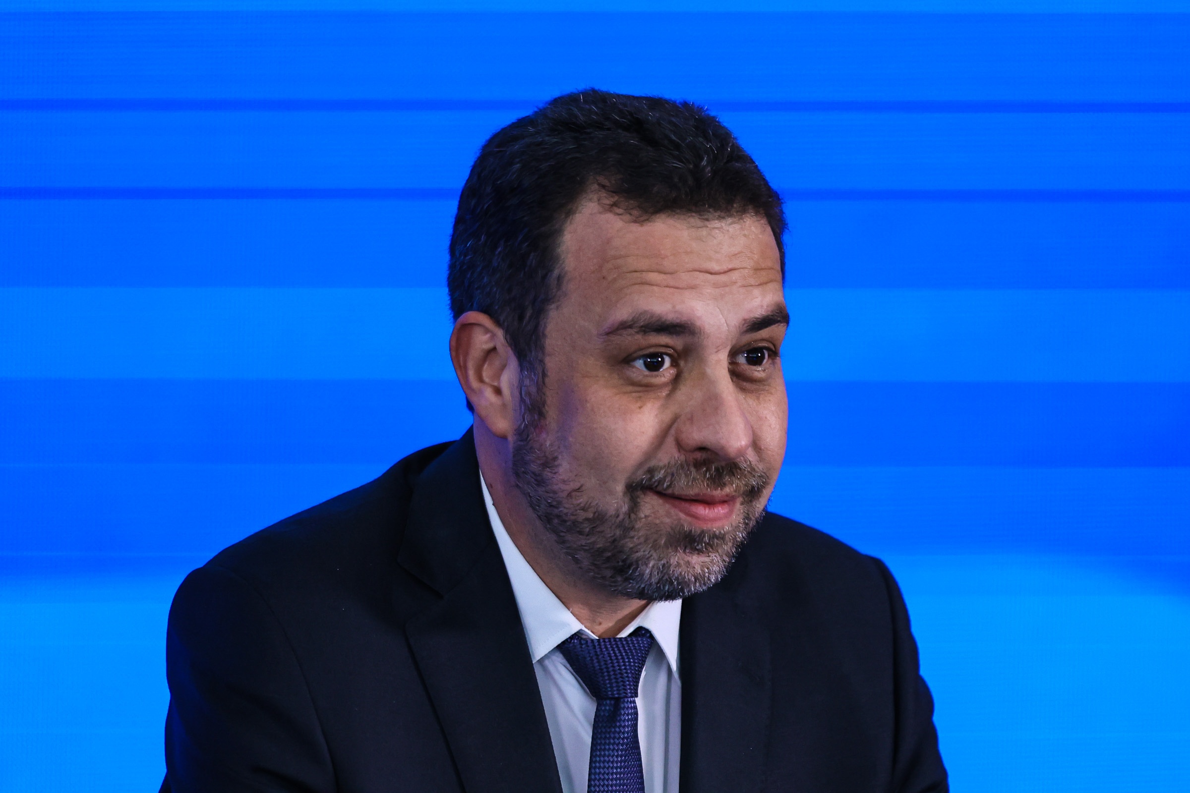 Boulos chama de 'esculhambação' aumento no preço dos combustíveis e cita nova reunião com caminhoneiros