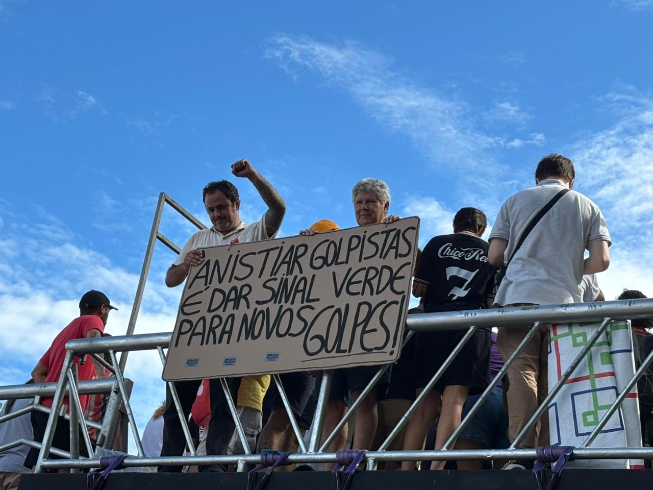 Após ter mandato suspenso, Glauber Braga afirma que seu gabinete 'será nas ruas'