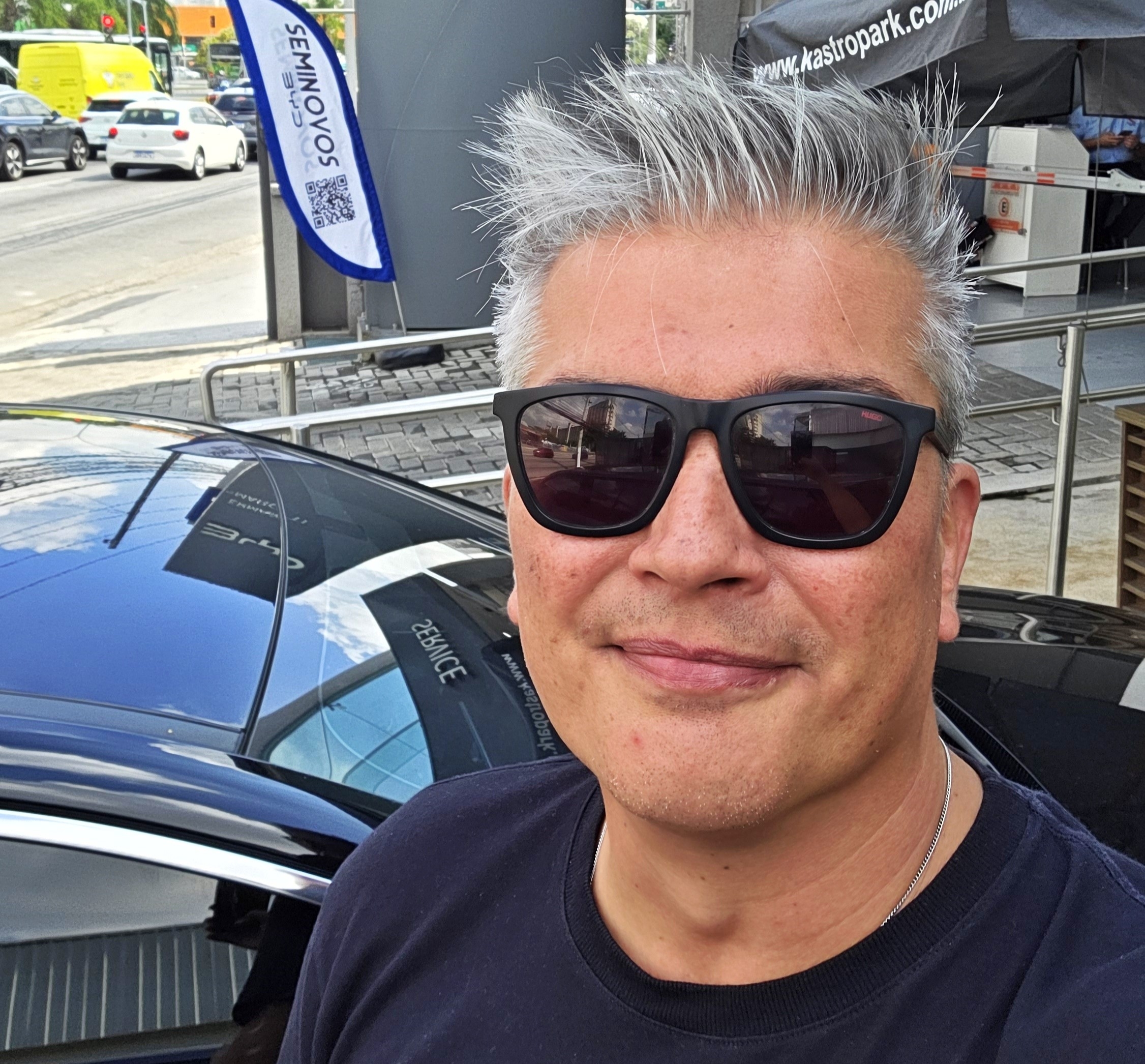 ‘Nem todo combustível fóssil será substituído pela eletricidade’, diz jornalista automotivo