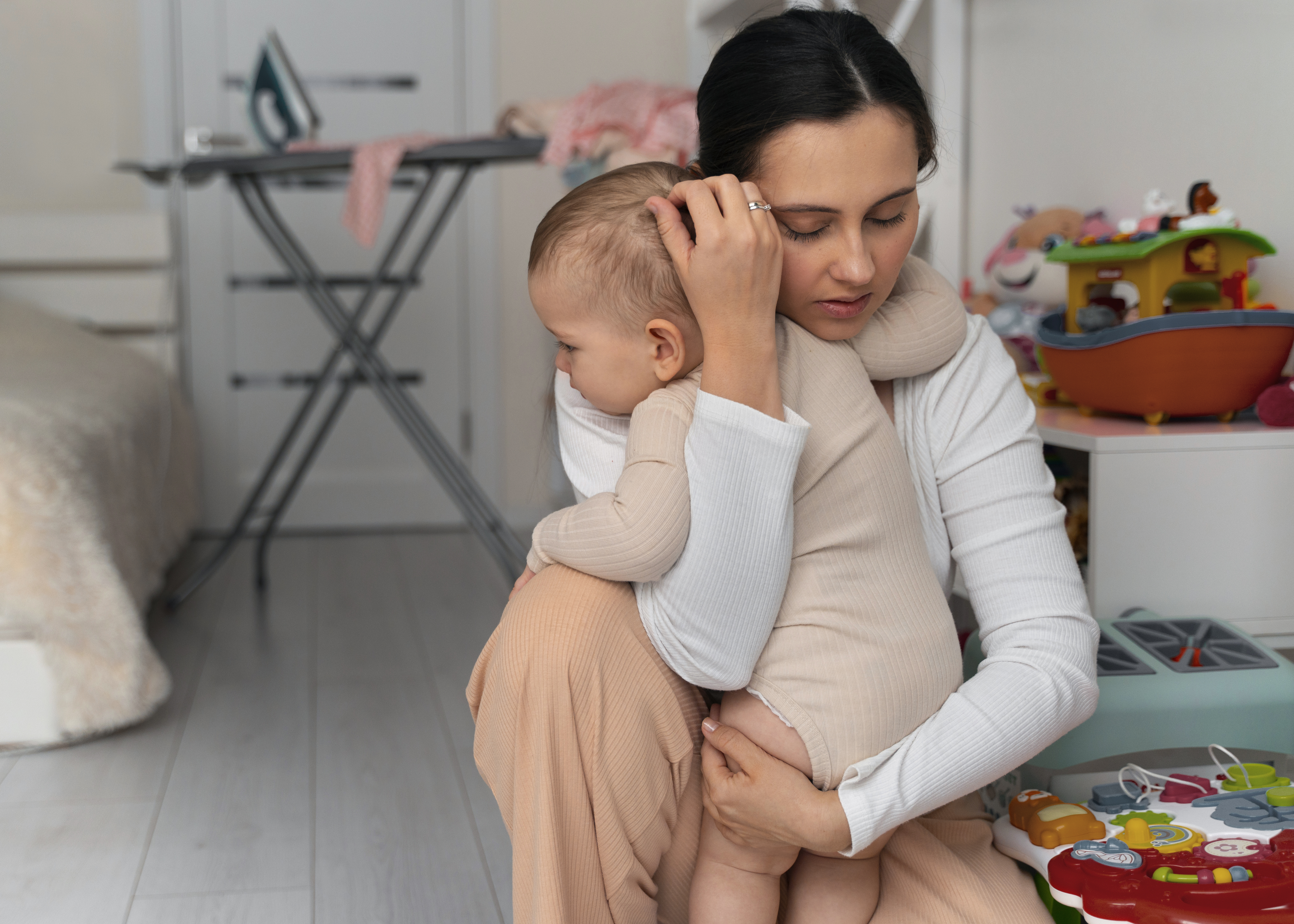 Exaustão materna afeta mães e filhos e exige revisão do modelo idealizado de maternidade episode artwork