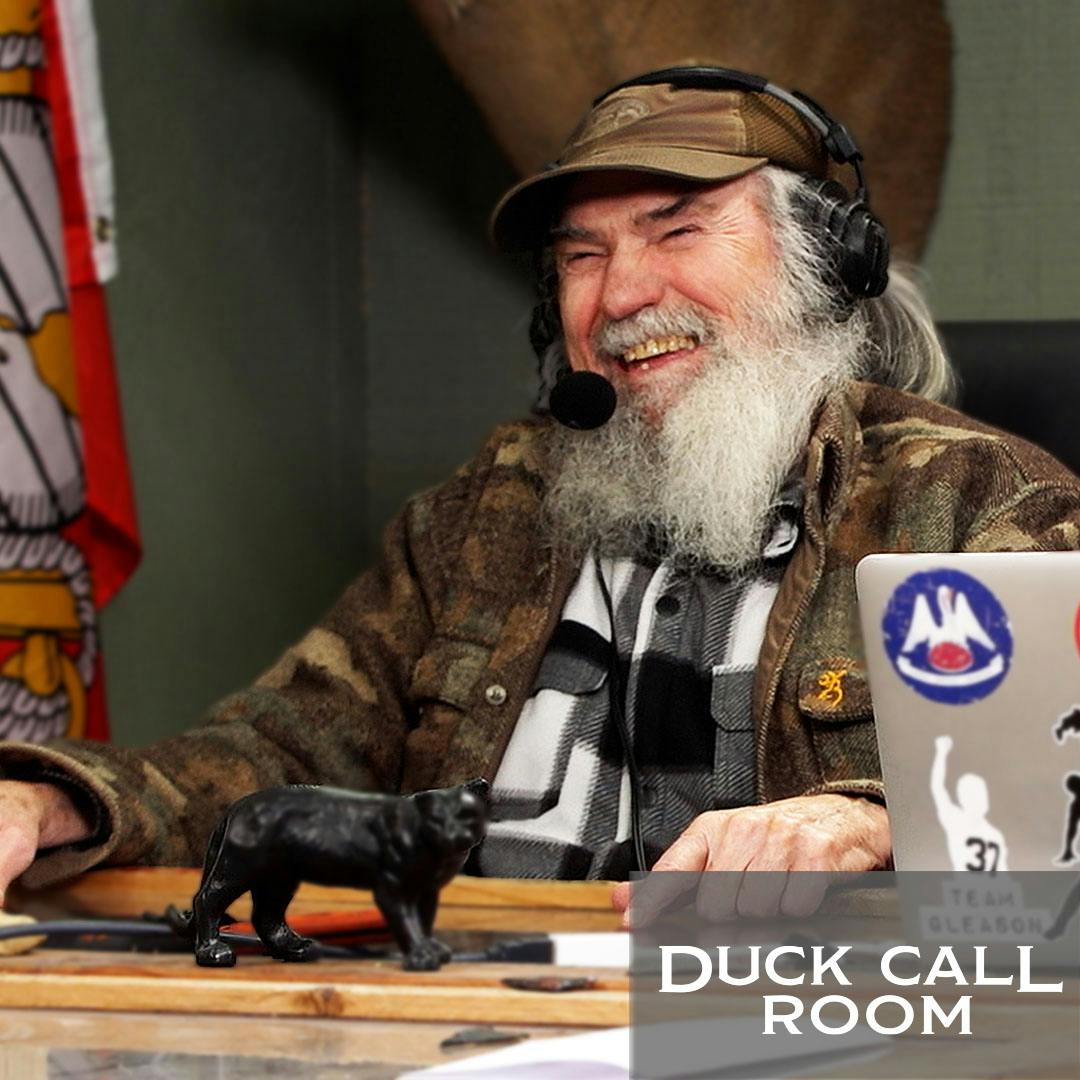 Uncle Si Gets Carded for Pork Rinds & He’s Not Happy About It