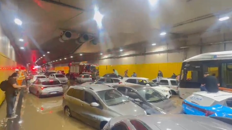 Zona Sul de SP tem chuva forte, com vento intenso e queda de granizo